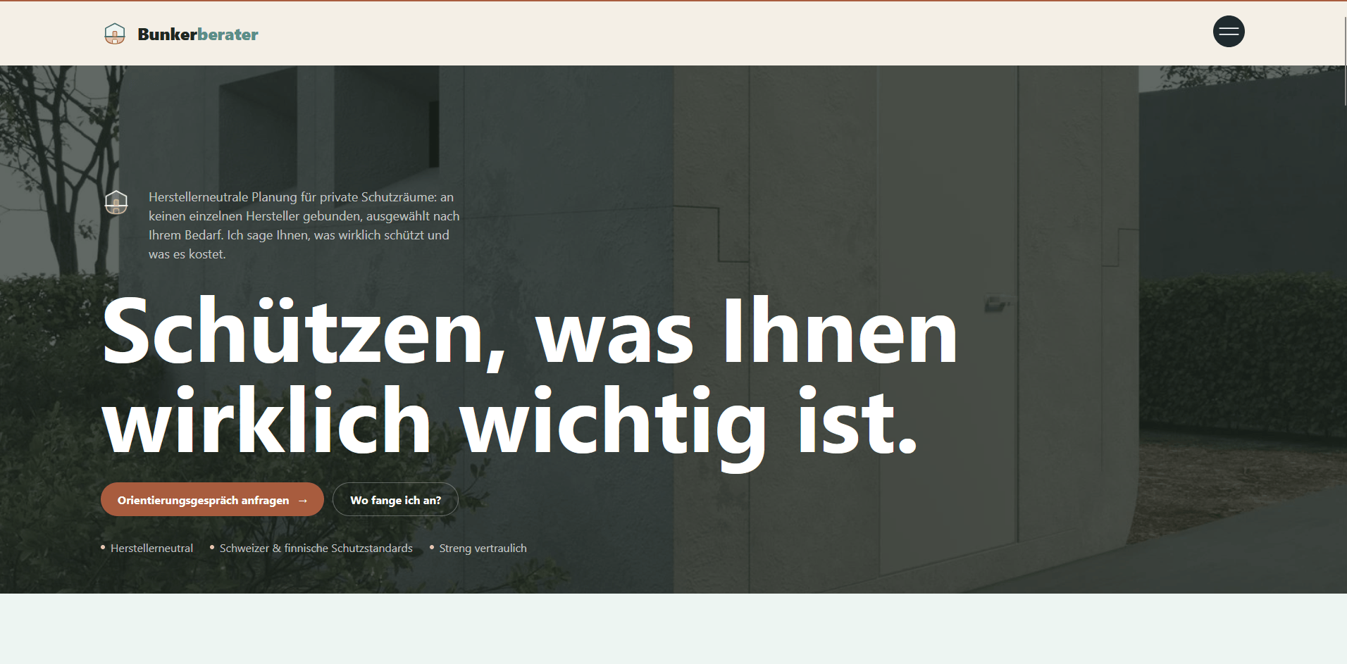 Startseite von bunkerberater.de mit der Überschrift „Schützen, was Ihnen wirklich wichtig ist." und dem Hinweis auf herstellerneutrale Planung